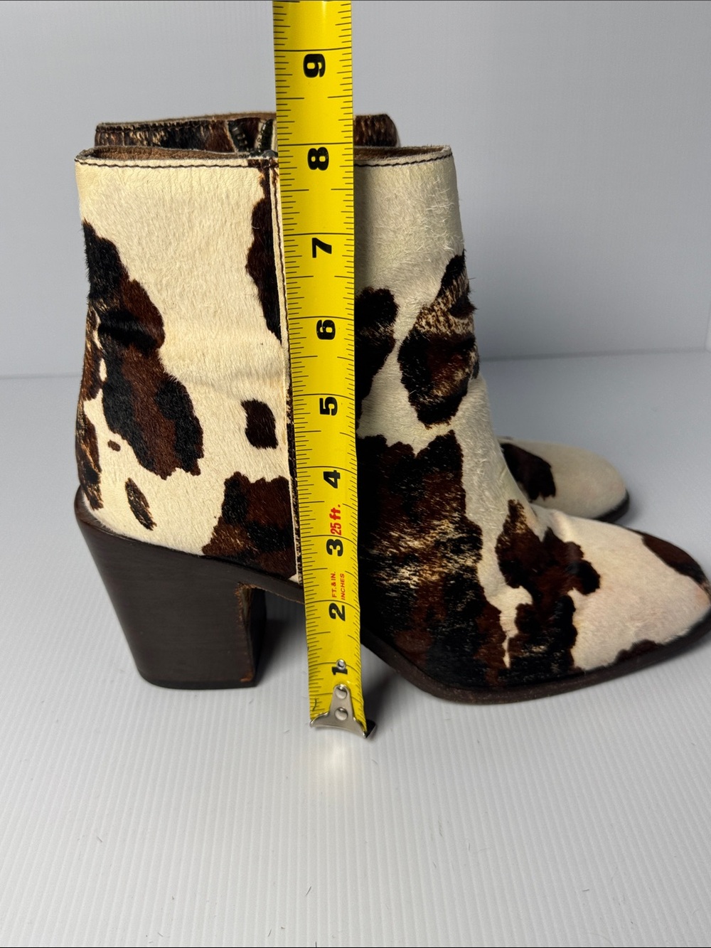 FRYE Calf Hair Cow Print Ankle Boots Heeled Cream Brown Side Zip Western 8.5 - Picture 13 of 13